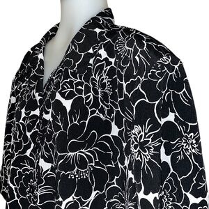 ALIA Big Flower Black/White Floral Crinkle Material Button Blouse~Top~20W
